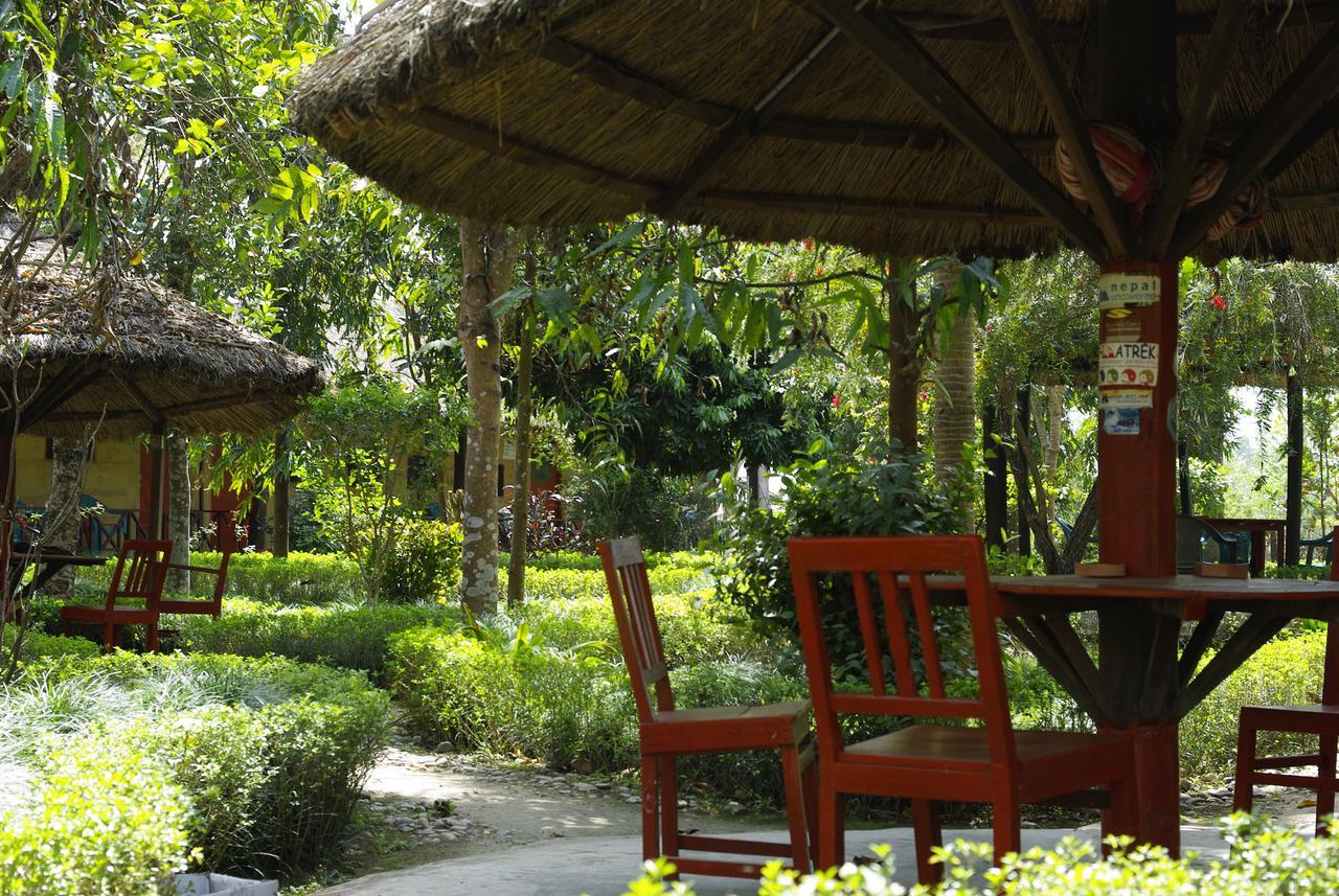 Forest Hideaway Resort Pvt Ltd Bardiya Exteriör bild